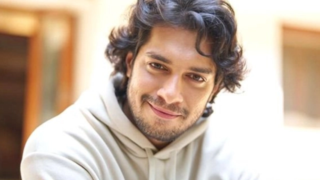 aamir-khan-son-junaid-khan-got-rejected-7-times-before-bagging-maharaj